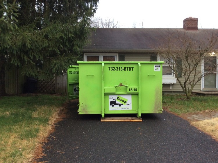 A 15 yard dumpster in Middlesex, NJ